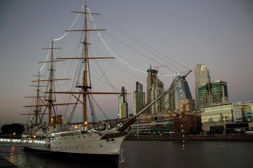 Home office çalışma alanı tasarımı